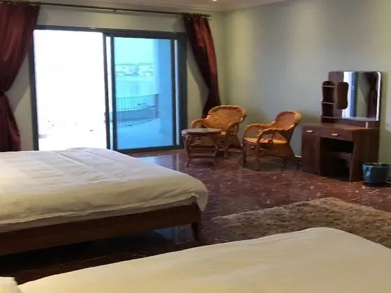 Family Chalet, 5 Bedrooms, Sea View, Ground Floor