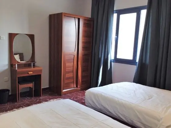 Family Chalet, 5 Bedrooms, Sea View, Ground Floor