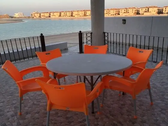 Family Chalet, 5 Bedrooms, Sea View, Ground Floor