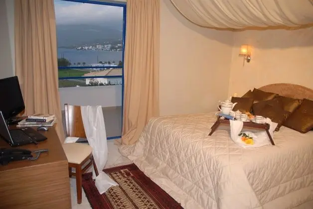 Deluxe Tek Büyük Yataklı Oda, Deniz Manzaralı