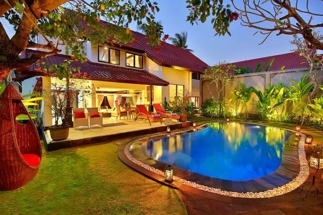 Family Villa, 3 Yatak Odası, Kişiye Özel Havuzlu