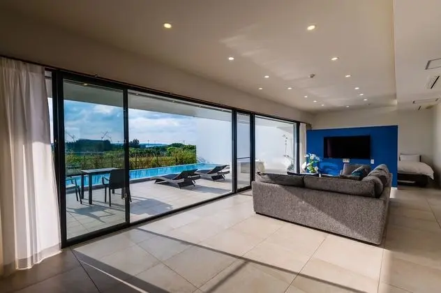 Villa, Sigara İçilmez