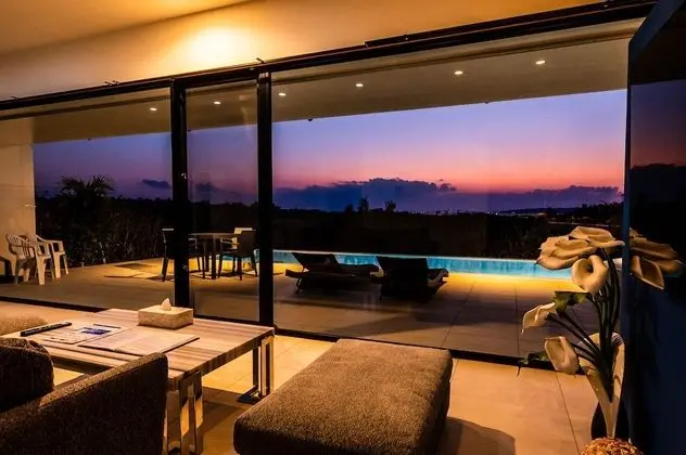 Villa, Sigara İçilmez