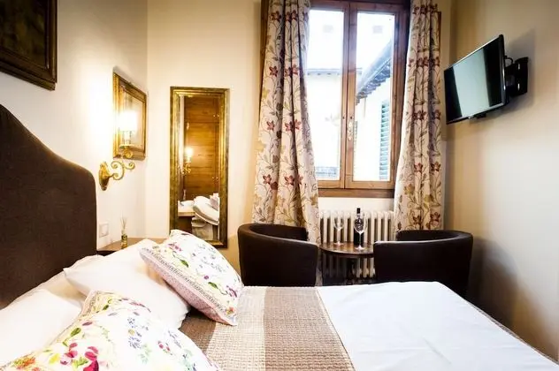 Comfort Tek Büyük Yataklı Oda