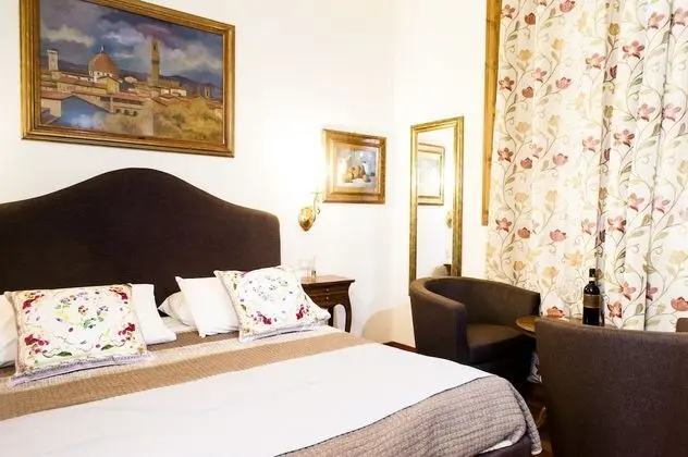 Comfort Tek Büyük Yataklı Oda