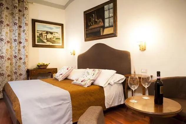 Comfort Tek Büyük Yataklı Oda