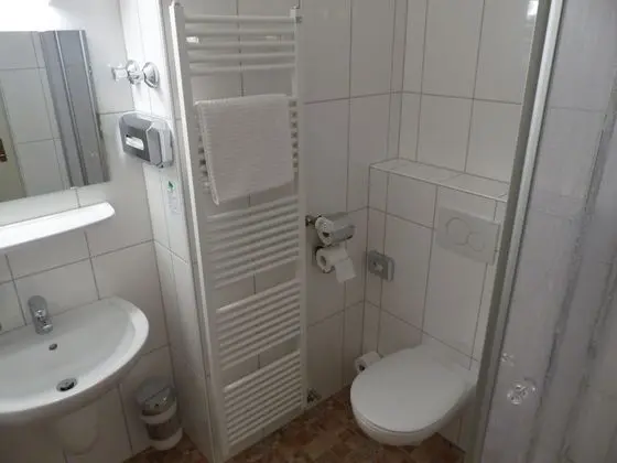 Comfort Tek Büyük Yataklı Oda