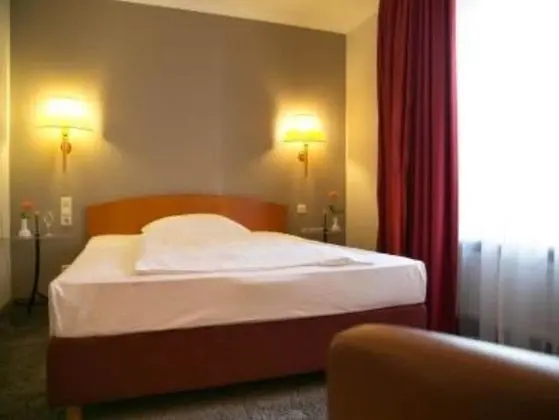 Basic Tek Büyük Yataklı Oda