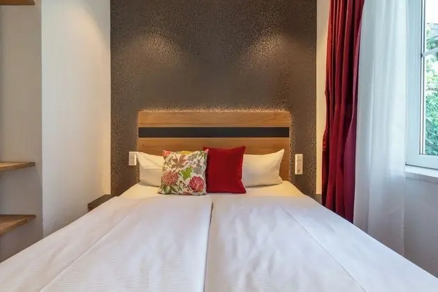 Standard Tek Büyük Yataklı Oda (Small)