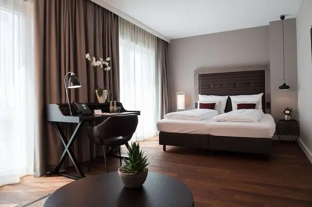 Deluxe Tek Büyük Yataklı Oda, Engellilere Uygun