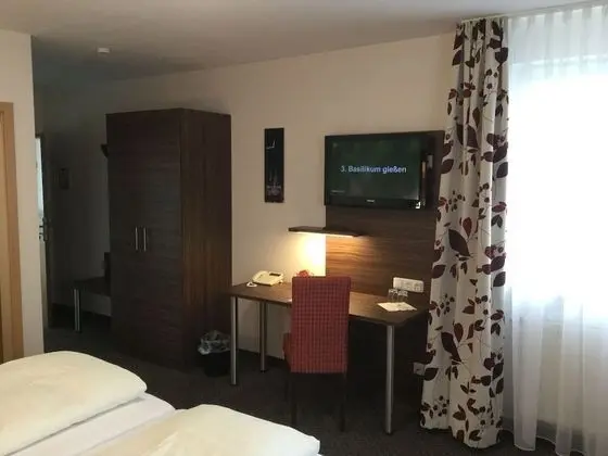 Comfort Tek Büyük Yataklı Oda