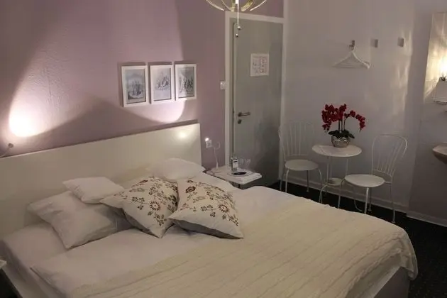 Tek Büyük Yataklı Oda (Small)