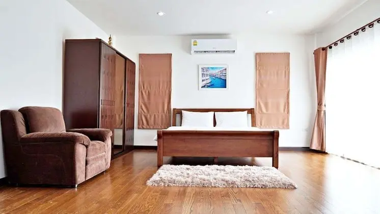 Family Ev (Entire Pool Villa 1)