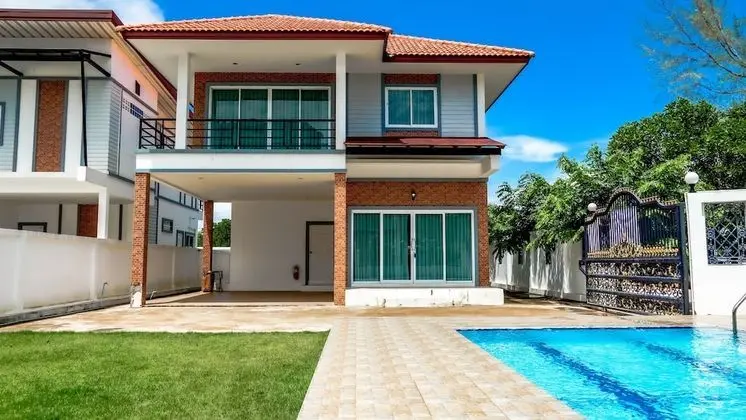 Family Ev (Entire Pool Villa 2)