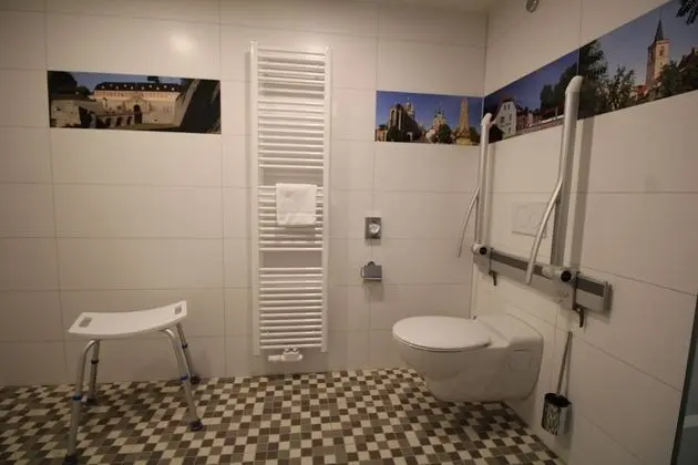Comfort Tek Büyük Yataklı Oda, 1 En Büyük (King) Boy Yatak, Engellilere Uygun