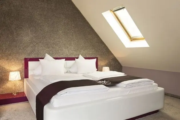 Business Süit, 1 Büyük (Queen) Boy Yatak, Balkon, Bahçe Manzaralı