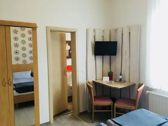 Standard Tek Büyük Yataklı Oda