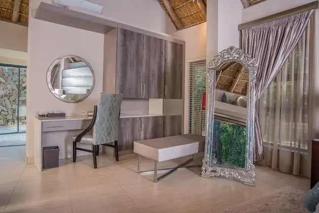 Luxury Oda, 1 En Büyük (King) Boy Yatak, Teras, Bahçe Manzaralı