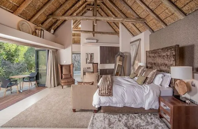 Luxury Oda, 1 En Büyük (King) Boy Yatak, Teras, Bahçe Manzaralı