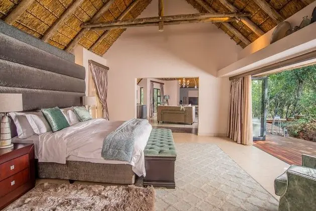 Luxury Oda, 1 En Büyük (King) Boy Yatak, Teras, Bahçe Manzaralı