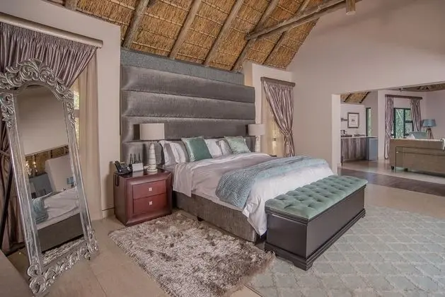 Luxury Oda, 1 En Büyük (King) Boy Yatak, Teras, Bahçe Manzaralı