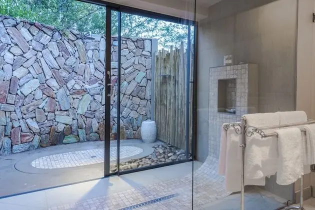 Luxury Oda, 1 En Büyük (King) Boy Yatak, Teras, Bahçe Manzaralı