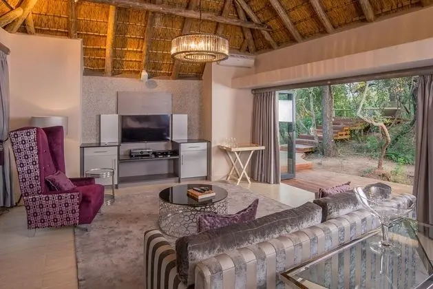Luxury Oda, 1 En Büyük (King) Boy Yatak, Teras, Bahçe Manzaralı