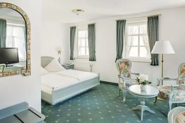Comfort Tek Büyük Yataklı Oda