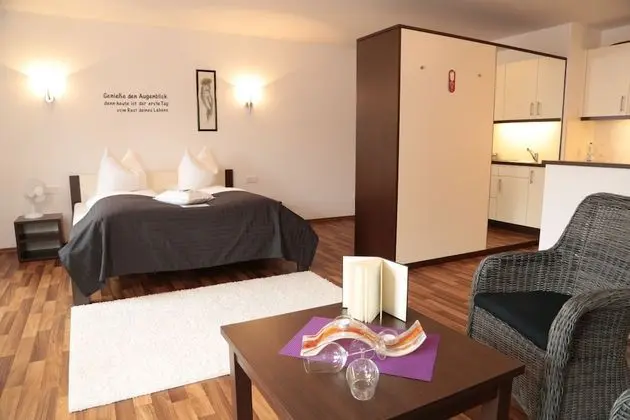 Business Tek Büyük Yataklı Oda