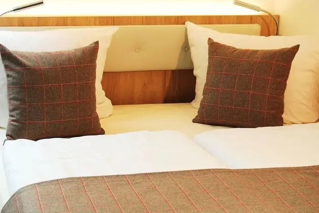 Comfort Tek Büyük Yataklı Oda