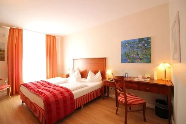 Comfort Tek Büyük Yataklı Oda