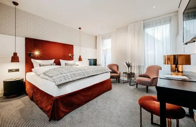 Deluxe Tek Büyük Yataklı Oda