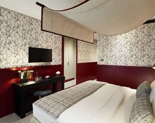 Standard Tek Büyük Yataklı Oda