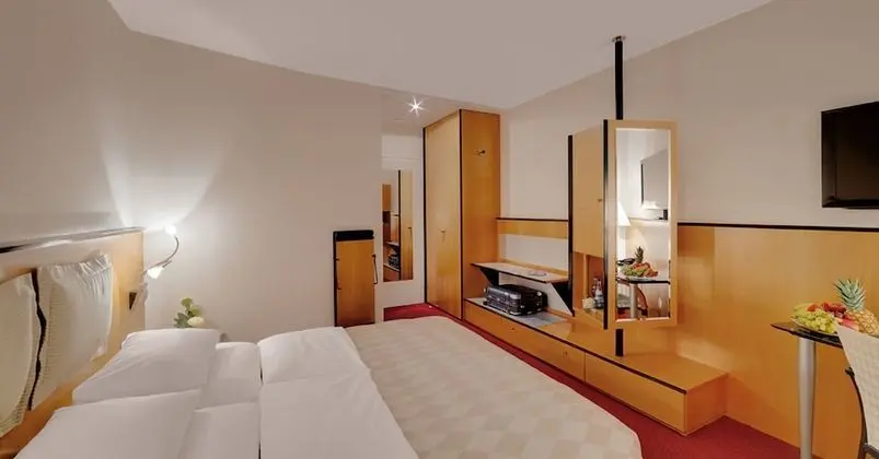 Comfort Tek Büyük Yataklı Oda, Şehir Manzaralı