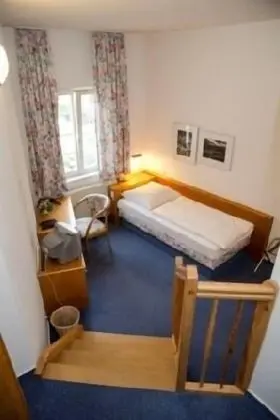 Tek Kişilik Oda, 1 Tek Kişilik Yatak