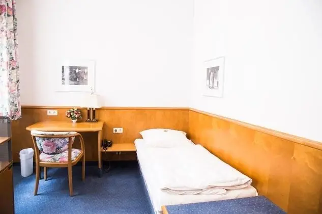 Tek Kişilik Oda, 1 Tek Kişilik Yatak