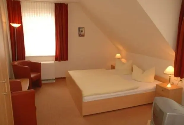 Tek Büyük Yataklı Oda