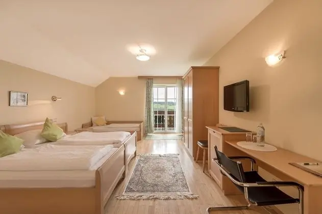 Üç Kişilik Oda, Balkon, Dağ Manzaralı