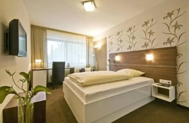 Tek Kişilik Oda, 1 Tek Kişilik Yatak, Sigara İçilmez