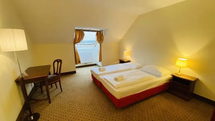 Standard Tek Büyük Yataklı Oda