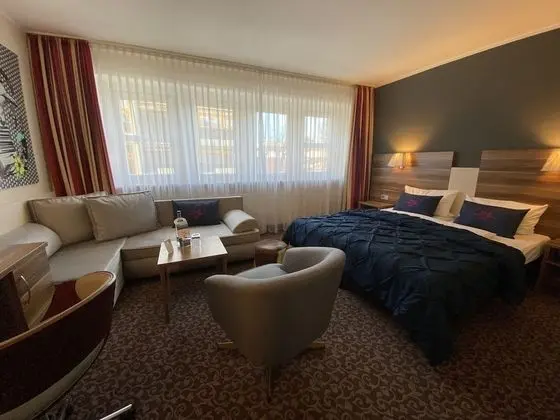 Family Oda, Şehir Manzaralı