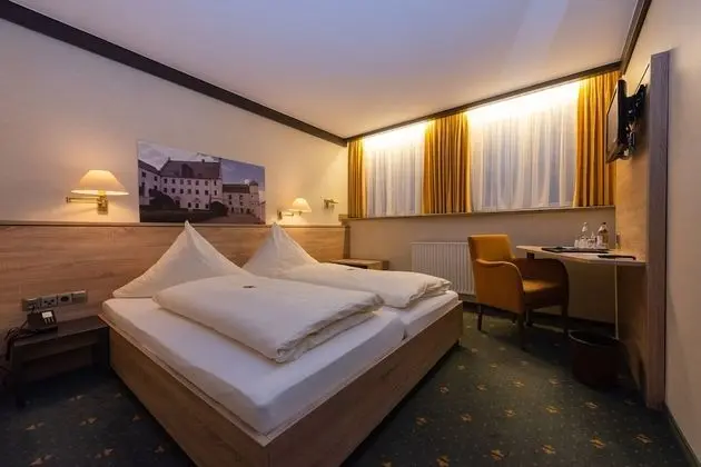 Basic Tek Büyük Yataklı Oda