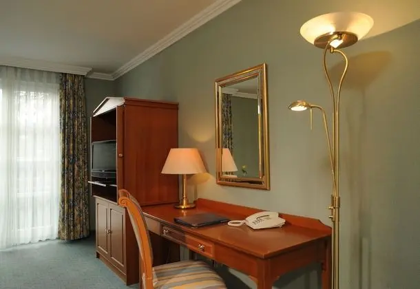 Comfort Tek Büyük Yataklı Oda