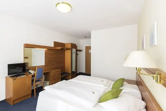 Tek Büyük Yataklı Oda, Balkon