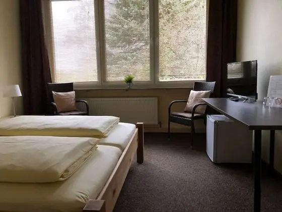 Classic Tek Büyük Yataklı Oda, 1 Büyük (Queen) Boy Yatak, Sigara İçilmez, Bahçe Manzaralı