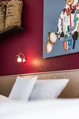 Comfort Tek Büyük Yataklı Oda