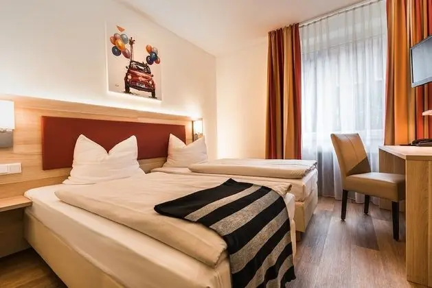 Comfort Tek Büyük Yataklı Oda