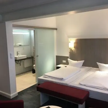 Economy Tek Büyük Yataklı Oda