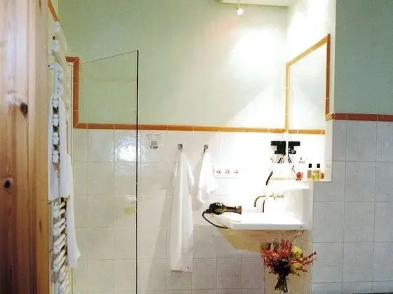 Süit, Teras, Bahçe Manzaralı