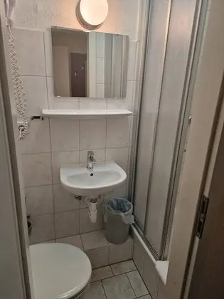 Tek Kişilik Oda, 1 Tek Kişilik Yatak